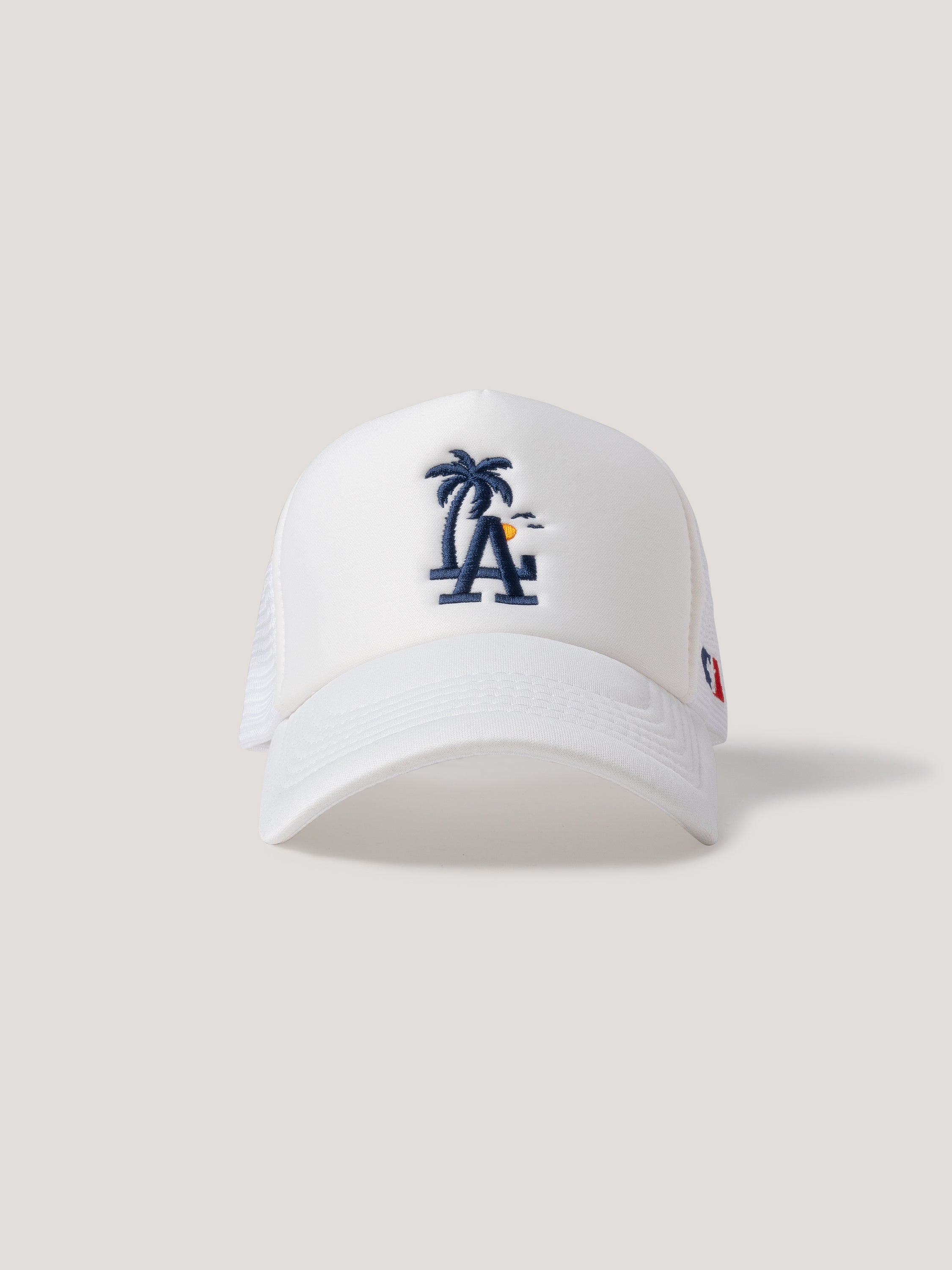 #Iconic Angels Mesh Cap (White) – SUNSET COAST